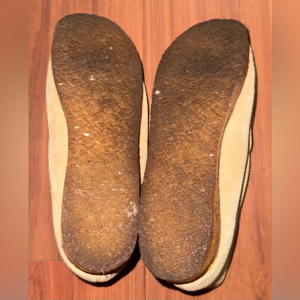 Clarks Original Wallabees Suede Moccasins - Picture 5 of 5